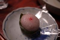 イチゴ桜餅、美味し