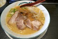 麺長の卓越のこってりラーメン